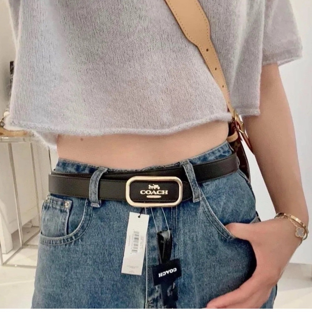 COACH Signature Buckle Morgan Belt, 25 Mm - Picture 4 of 4
